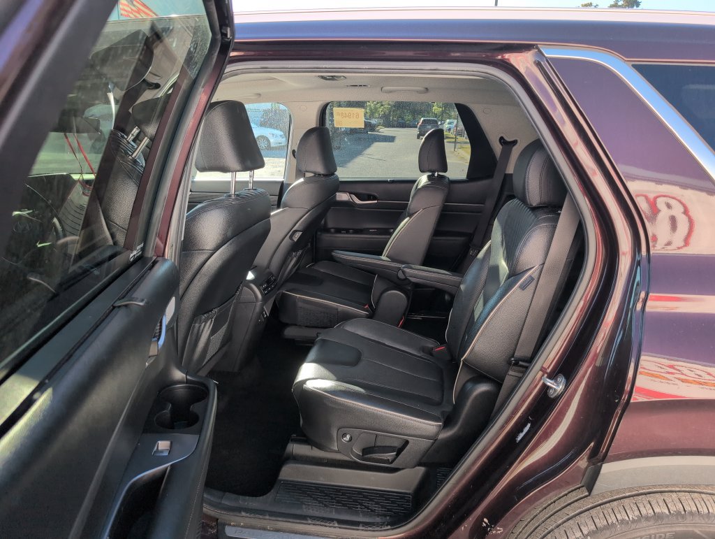 Used 2024 Hyundai Palisade Limited FWD image 11