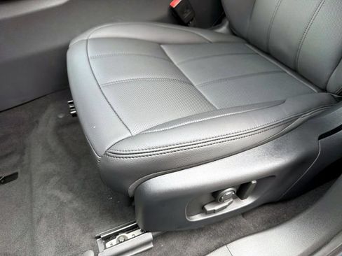 New 2026 Land Rover Range Rover Evoque S AWD/4WD image 17