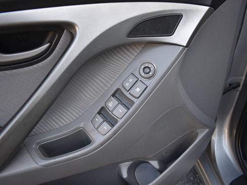 Used 2012 Hyundai Elantra GLS w/ Preferred Pkg 3 FWD image 16