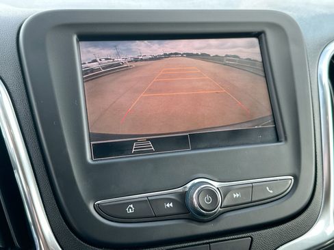 Used 2023 Chevrolet Equinox LT image 17