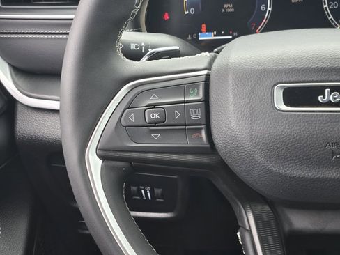 Used 2024 Jeep Grand Cherokee L Altitude image 26