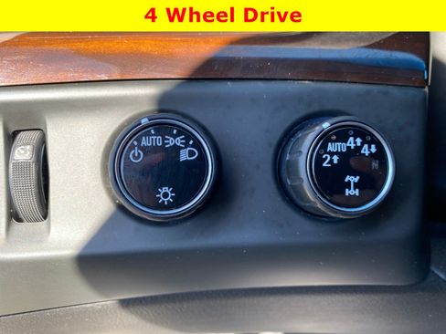 Used 2018 Cadillac Escalade 4WD image 25
