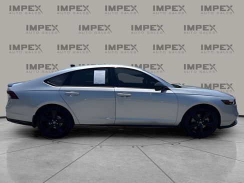Used 2025 Honda Accord Sport image 6