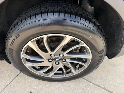 Used 2021 Lincoln Corsair FWD image 27