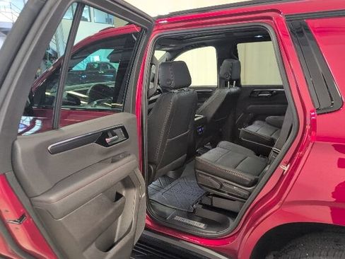 Used 2025 Chevrolet Tahoe RST w/ Comfort Package AWD/4WD image 19