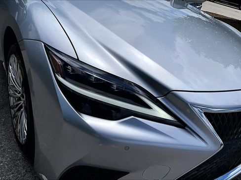 Used 2024 Lexus LS 500 RWD image 28