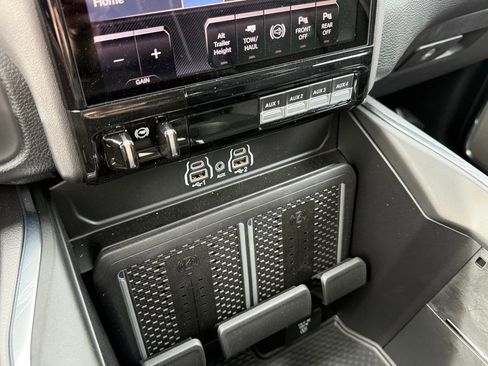 New 2025 RAM 2500 Laramie image 4