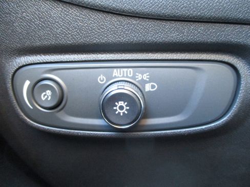 Used 2024 Chevrolet Equinox LT image 28