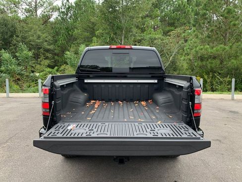 New 2026 Nissan Frontier PRO-4X w/ Pro-4x Convenience Package image 4