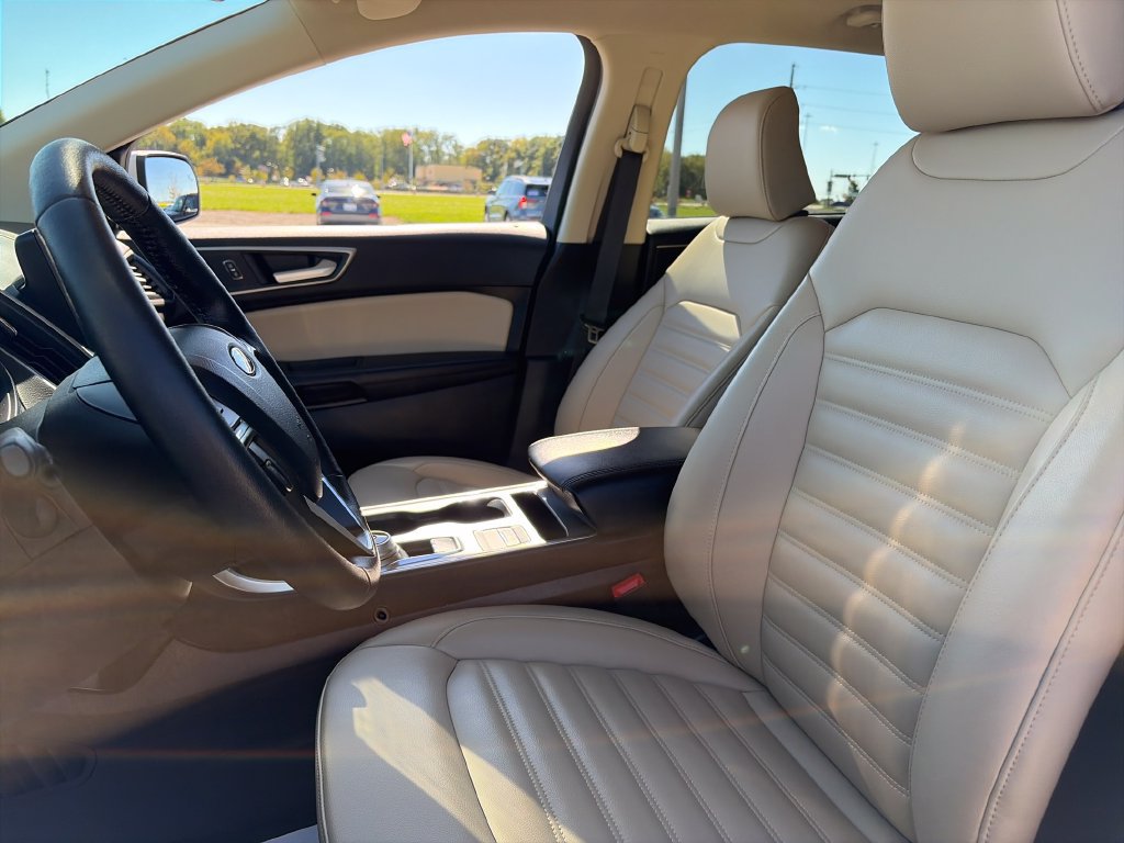 Used 2024 Ford Edge SEL w/ Convenience Package AWD/4WD image 16