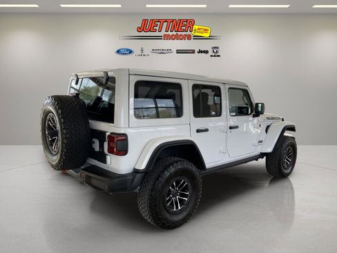 Used 2025 Jeep Wrangler Unlimited Rubicon AWD/4WD image 9