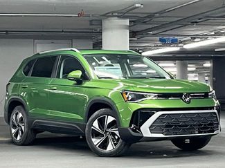 New 2026 Volkswagen Taos SE AWD/4WD video 2