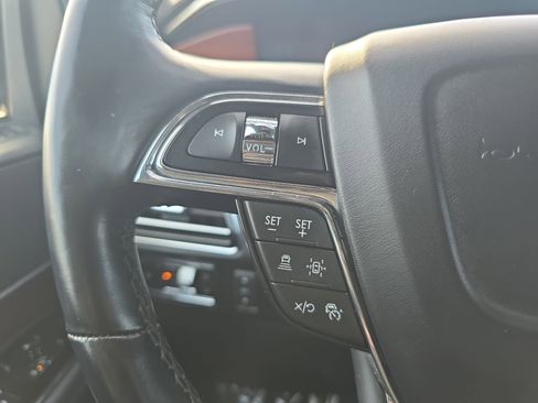 Used 2024 Lincoln Navigator Reserve image 18