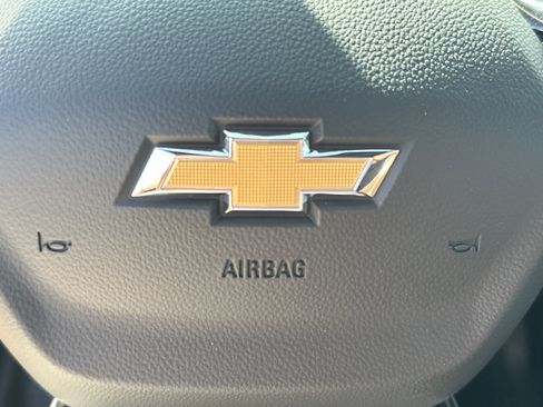 New 2026 Chevrolet Equinox EV LT image 17