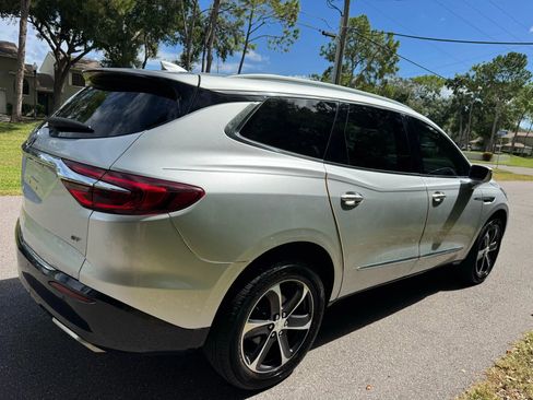 Used 2020 Buick Enclave Essence w/ Sport Touring Edition image 5