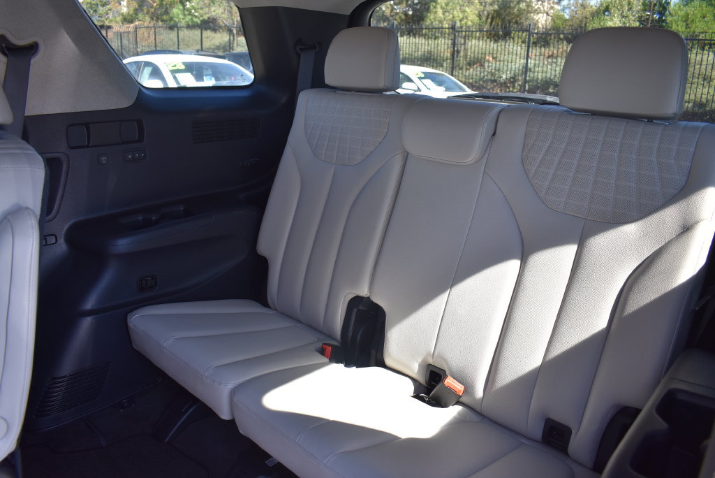 Certified 2023 Hyundai Palisade Limited FWD image 18