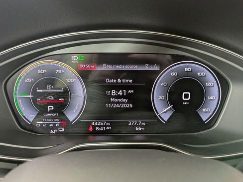 Used 2021 Audi Q5 e Premium Plus image 20