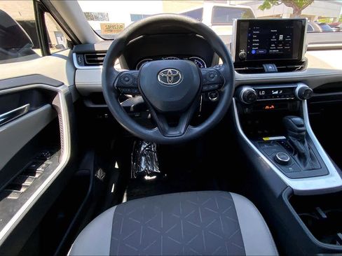Used 2024 Toyota RAV4 XLE w/ Convenience Package AWD/4WD image 6