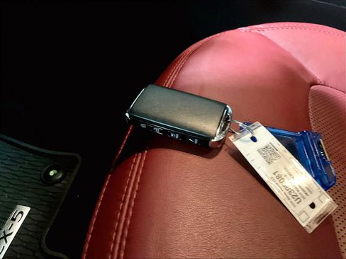 Used 2023 MAZDA CX-5 Carbon Edition image 30