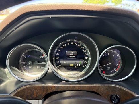 Used 2014 Mercedes-Benz E 350 Sedan image 32