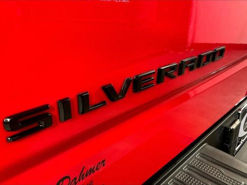 Used 2025 Chevrolet Silverado 1500 ZR2 w/ Technology Package image 8