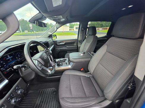 Used 2023 Chevrolet Silverado 1500 RST w/ Z71 Off-Road Package AWD/4WD image 11