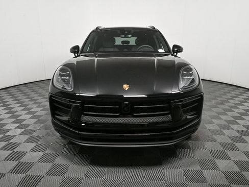 Used 2025 Porsche Macan image 36