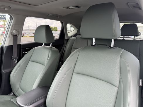 Certified 2024 Kia Seltos SX w/ SX Sunroof Package AWD/4WD image 17