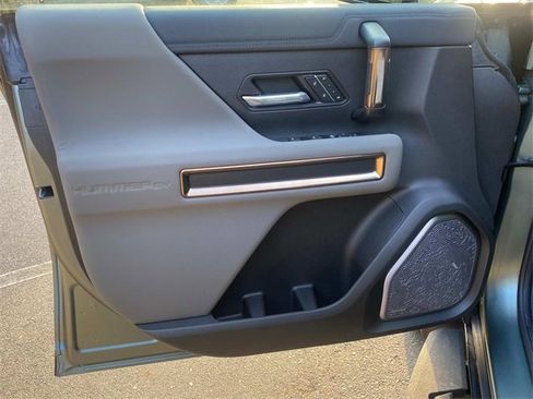 Used 2024 GMC Hummer EV 3X w/ LPO, Illumination Package image 12