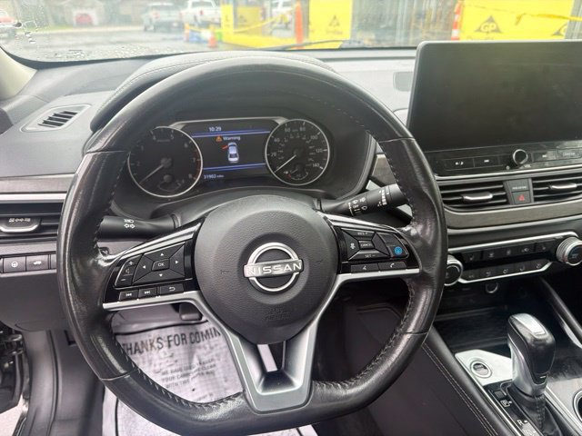 Used 2023 Nissan Altima 2.5 SV w/ SV Premium Package FWD image 10