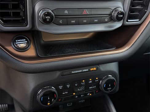 Used 2024 Ford Bronco Sport Outer Banks image 19