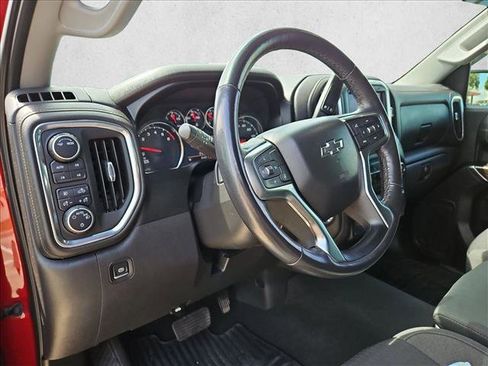 Used 2021 Chevrolet Silverado 1500 RST w/ Z71 Off-Road Package AWD/4WD image 9