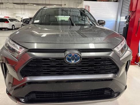 Used 2023 Toyota RAV4 XSE AWD/4WD image 10