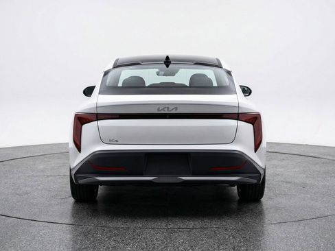 Used 2025 Kia K4 LXS image 7