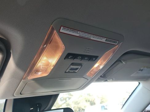 Used 2020 Toyota RAV4 XLE image 29