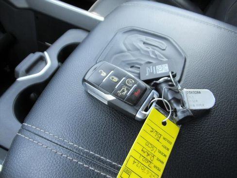 Used 2021 RAM 1500 Laramie image 33