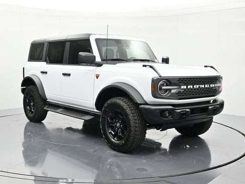 New 2026 Ford Bronco Badlands image 3