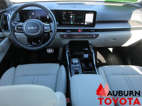 Used 2025 Kia Sorento SX Prestige image 12