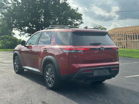 Used 2022 Nissan Pathfinder SV AWD/4WD image 6