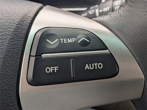 Used 2012 Toyota Highlander Limited image 31