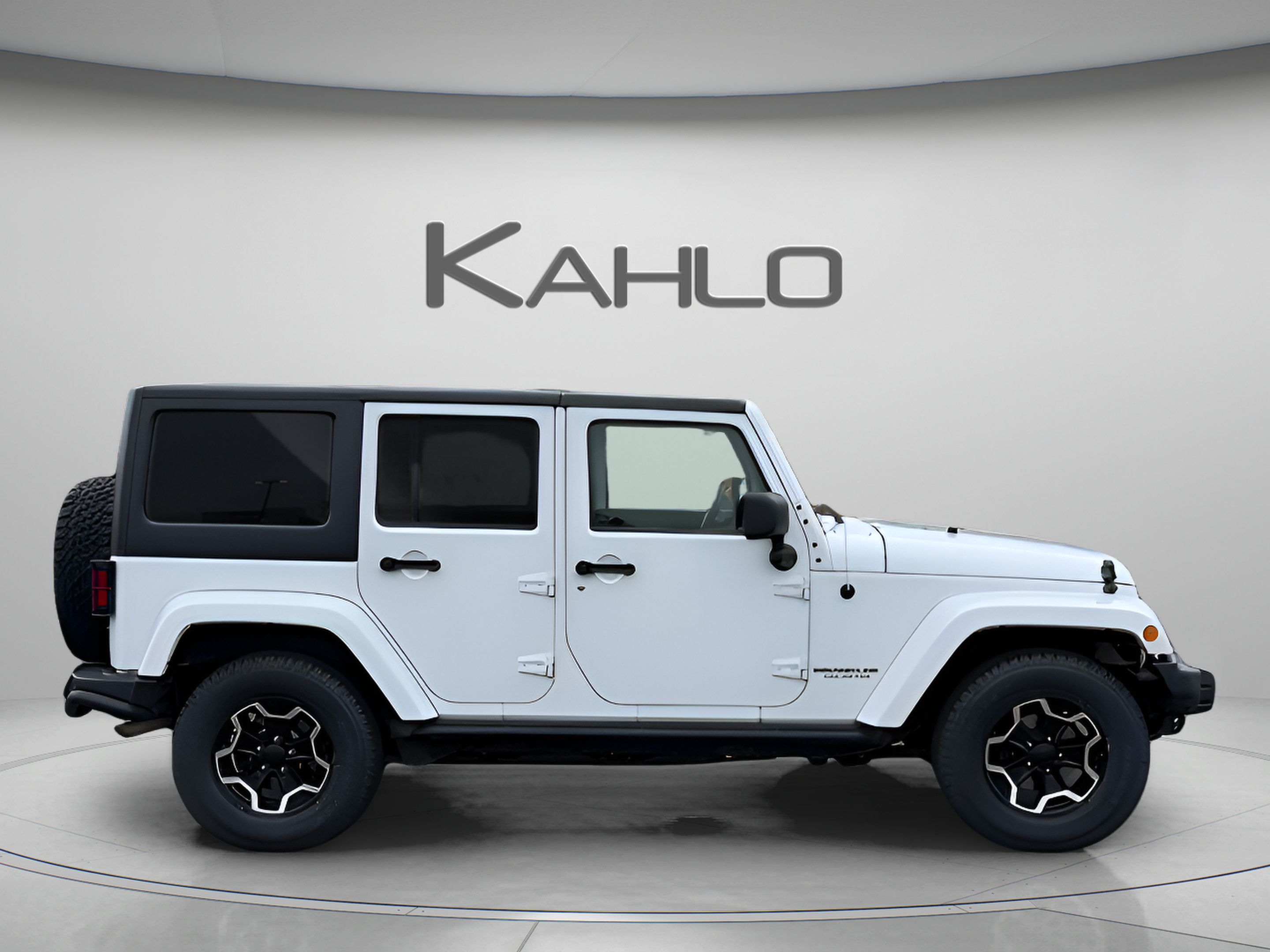 Used 2017 Jeep Wrangler Unlimited Sahara AWD/4WD image 5