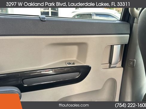 Used 2015 Kia Sedona EX FWD image 53