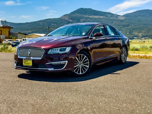 Used 2017 Lincoln MKZ Select w/ Select Plus Package FWD image 3