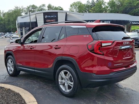 Used 2023 GMC Terrain SLE w/ Driver Convenience Package AWD/4WD image 4