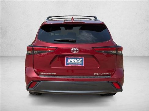 Used 2023 Toyota Highlander Limited FWD image 6