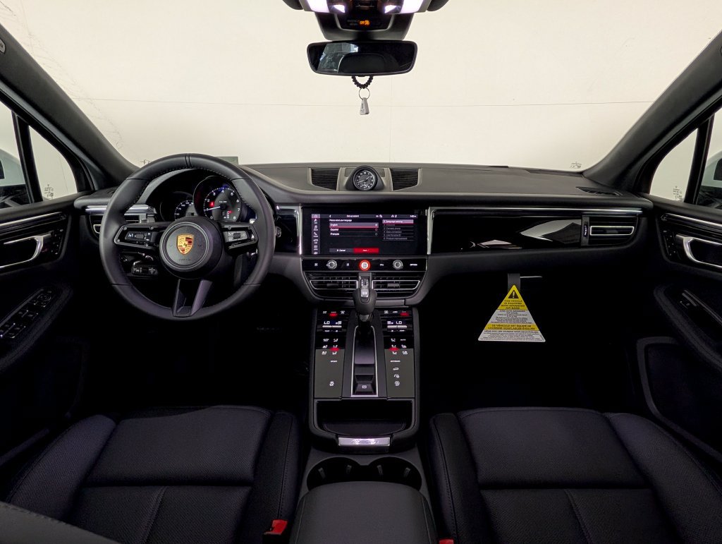 New 2026 Porsche Macan AWD/4WD image 20