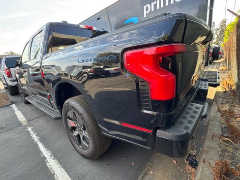 Used 2025 Ford F150 Lightning Flash AWD/4WD image 6