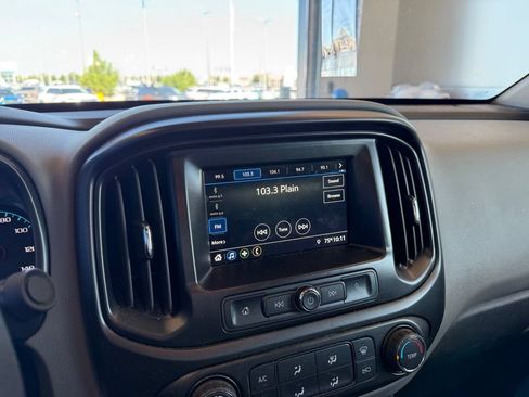 Used 2019 Chevrolet Colorado W/T w/ Custom Special Edition AWD/4WD image 15