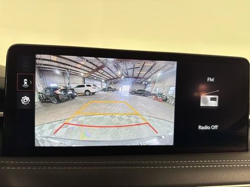 Used 2025 Genesis G70 2.5T image 31