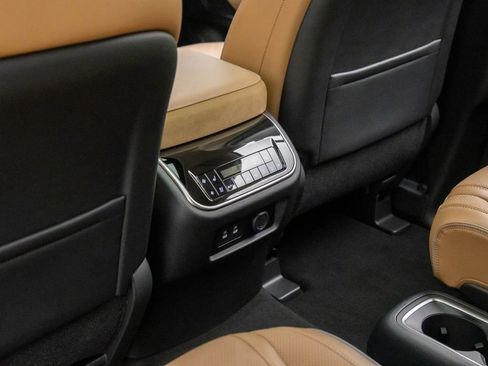 New 2026 INFINITI QX80 Luxe w/ Cargo Package AWD/4WD image 19